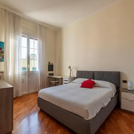 Guesthost - Bright Near Piazza Bologna Apartman *